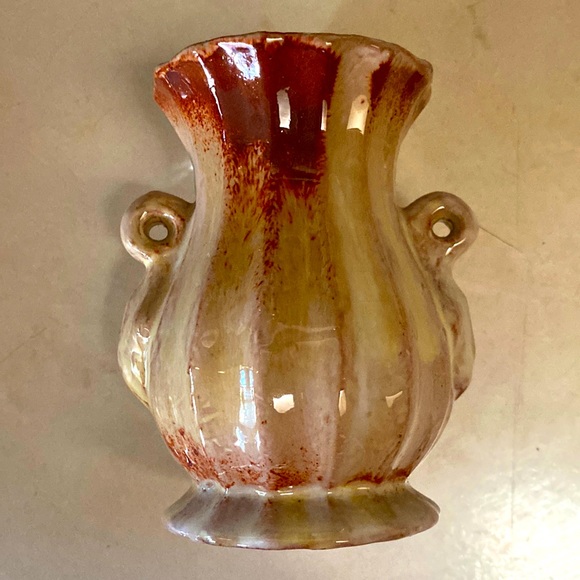 Local Artisans pottery flower vase. - Picture 1 of 4